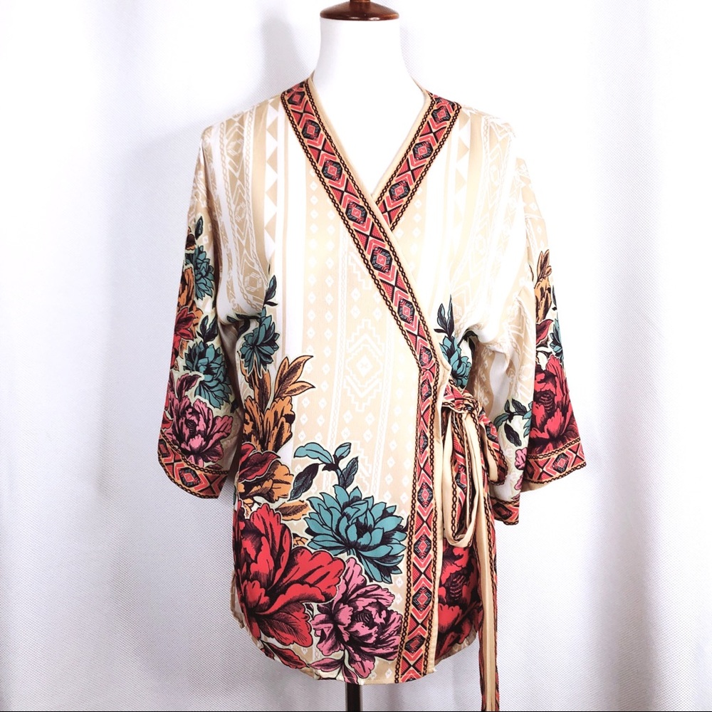 Jealous Tomato Peace Print Wrap Top Dolman Sleeves - Picture 2 of 6